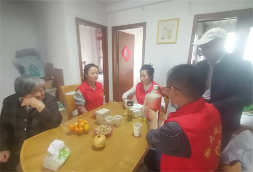 【党建+爱心服务】徽大姐家政集团开展“庆重阳爱心助老”志愿服务活动